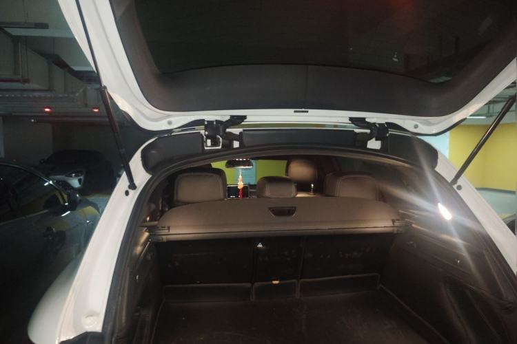 Used Mercedes-Benz GLC 2019 GLC 300 L 4MATIC Dynamic Model Trunk