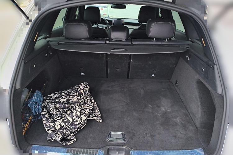 Used Mercedes-Benz GLC 2019 GLC 200 L 4MATIC Trunk