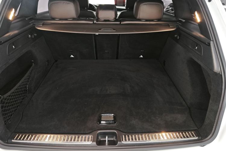 Used Mercedes-Benz GLC 2019 GLC 260 4MATIC Luxury Model Trunk