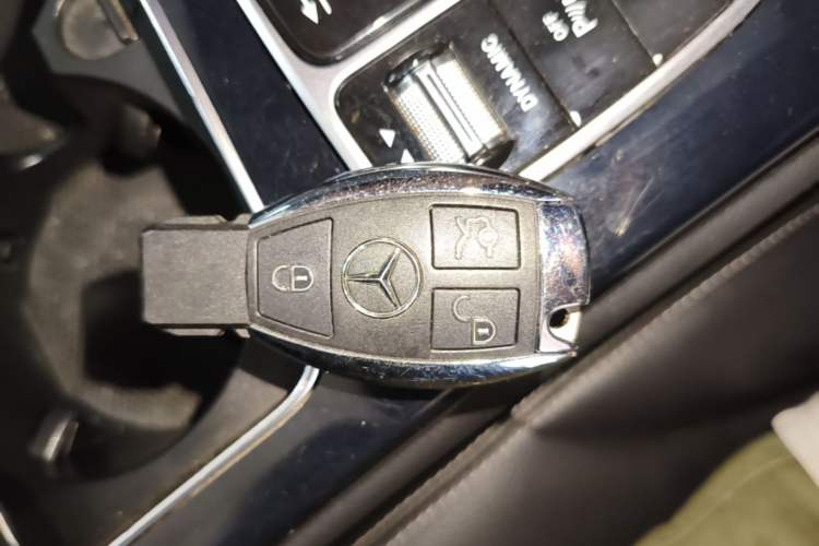 Used Mercedes-Benz GLC 2019 GLC 200 L 4MATIC Vehicle Key