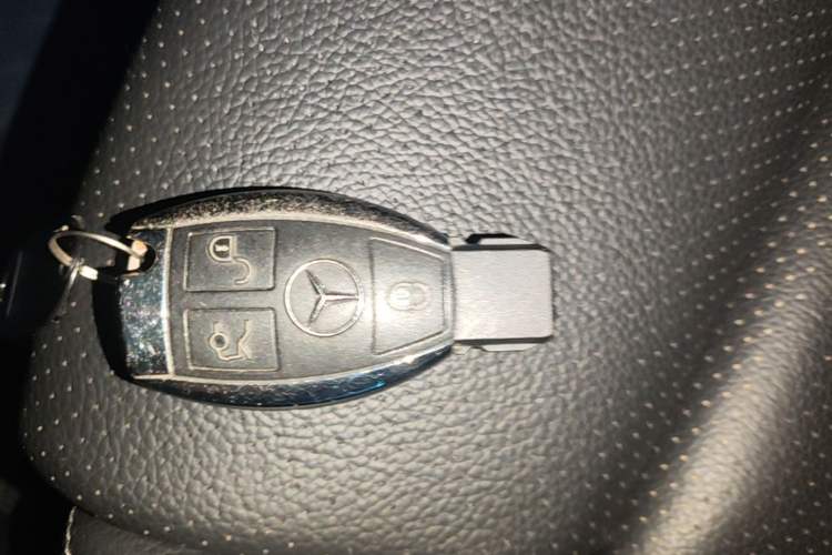 Used Mercedes-Benz GLC 2019 GLC 200 L 4MATIC Vehicle Key
