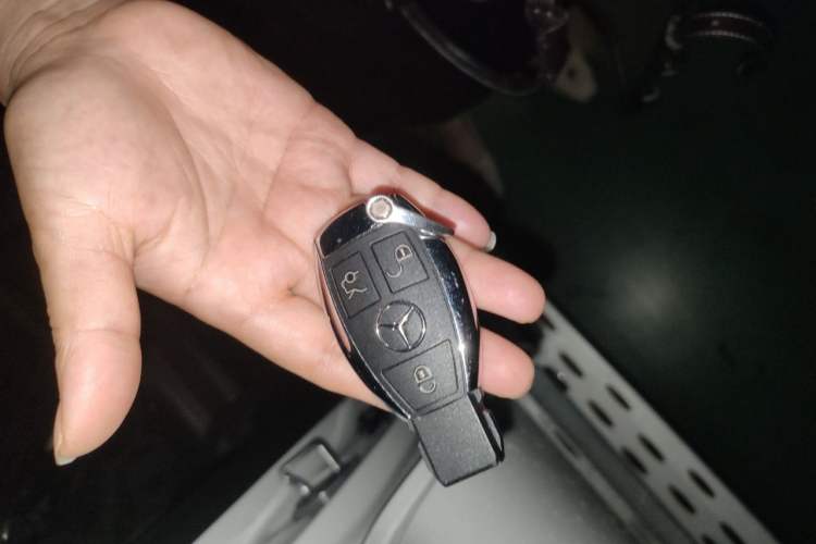 Used Mercedes-Benz GLC 2019 GLC 260 L 4MATIC Dynamic Model Vehicle Key