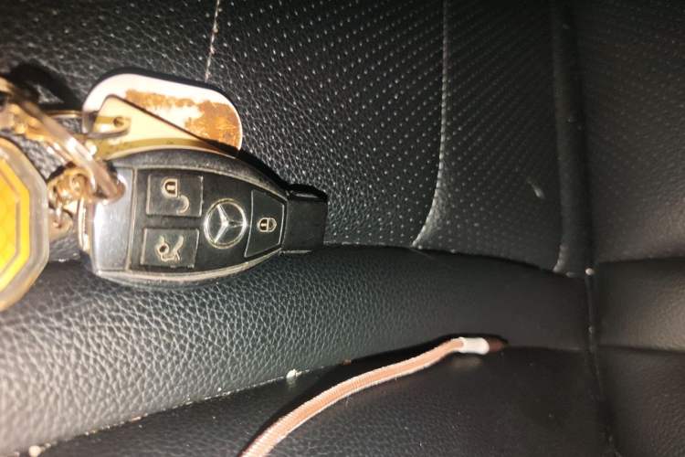 Used Mercedes-Benz GLC 2019 GLC 260 L 4MATIC Dynamic Model Vehicle Key
