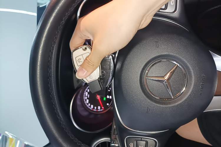 Used Mercedes-Benz GLC 2019 GLC 300 L 4MATIC Dynamic Model Vehicle Key