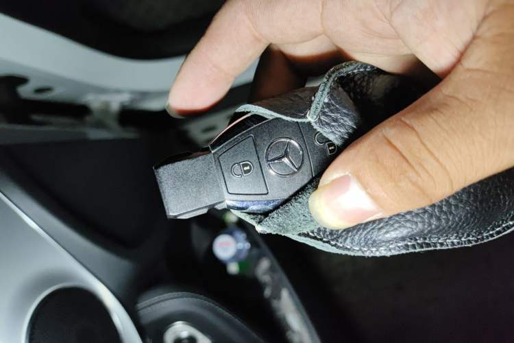 Used Mercedes-Benz GLC 2019 GLC 200 4MATIC Vehicle Key