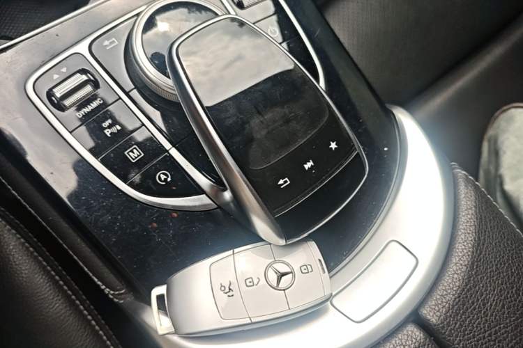 Used Mercedes-Benz GLC 2019 GLC 200 L 4MATIC Vehicle Key