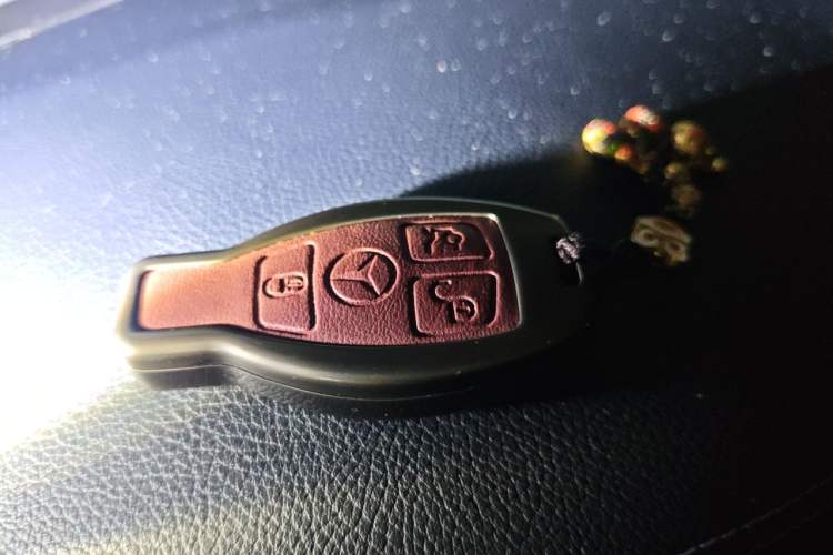 Used Mercedes-Benz GLC 2019 GLC 260 L 4MATIC Luxury Model Vehicle Key