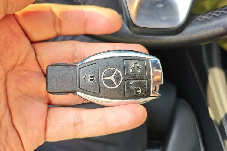 Used Mercedes-Benz GLC 2019 GLC 200 L 4MATIC Vehicle Key