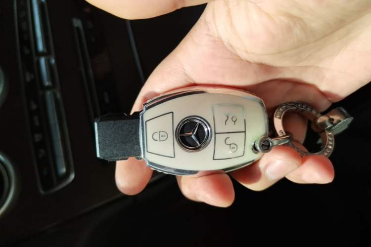 Used Mercedes-Benz GLC 2019 Refreshed GLC 300 L 4MATIC Dynamic Edition Vehicle Key