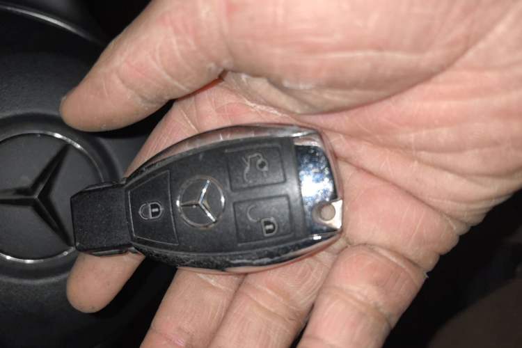 Used Mercedes-Benz GLC 2019 GLC 260 L 4MATIC Luxury Model Vehicle Key