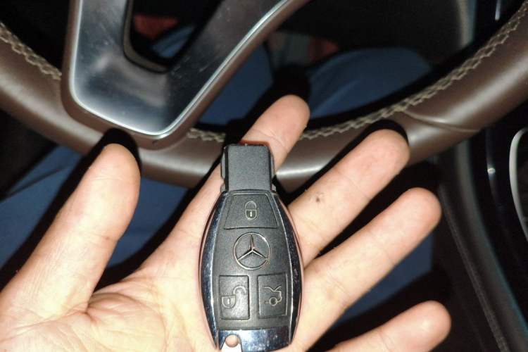Used Mercedes-Benz GLC 2019 GLC 200 L 4MATIC Vehicle Key