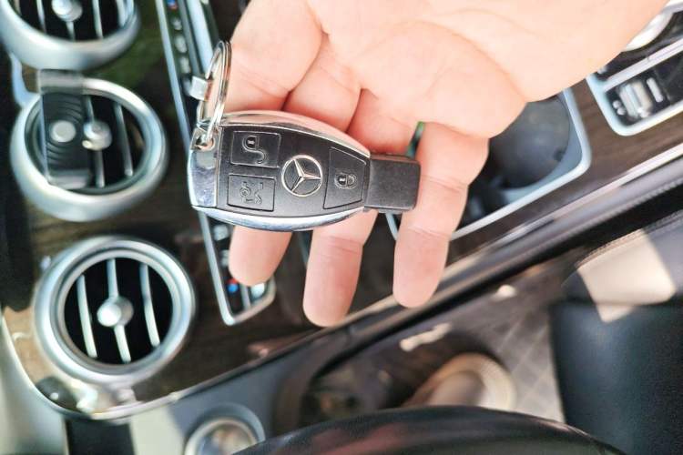 Used Mercedes-Benz GLC 2019 Facelift GLC 260 L 4MATIC Luxury Model Vehicle Key