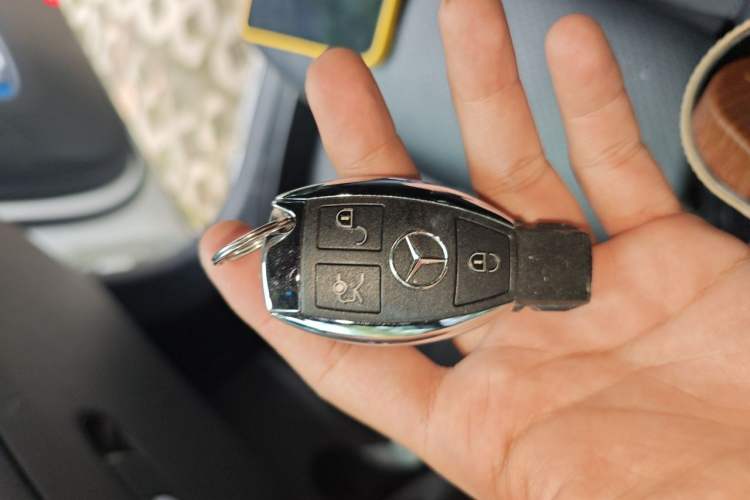 Used Mercedes-Benz GLC 2019 GLC 300 L 4MATIC Dynamic Model Vehicle Key