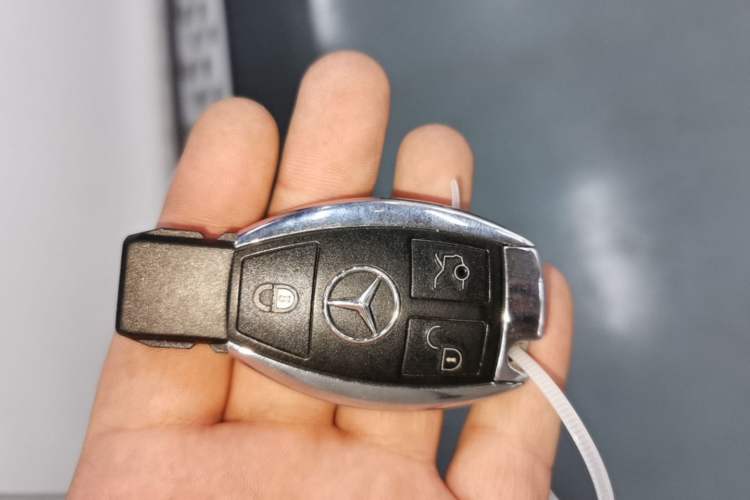Used Mercedes-Benz GLC 2019 GLC 260 L 4MATIC Luxury Model Vehicle Key