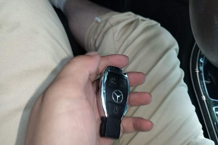 Used Mercedes-Benz GLC 2019 GLC 260 4MATIC Luxury Model Vehicle Key