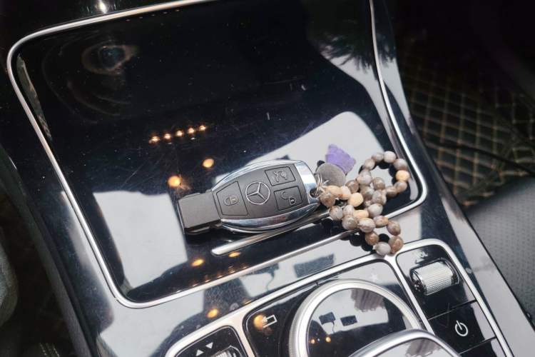 Used Mercedes-Benz GLC 2019 GLC 200 L 4MATIC Vehicle Key