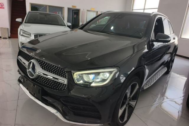 Ojetý Mercedes-Benz GLC 2020 GLC 300 L 4MATIC Luxury Model