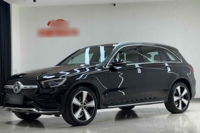 Ojetý Mercedes-Benz GLC 2020 GLC 300 L 4MATIC Luxury Model