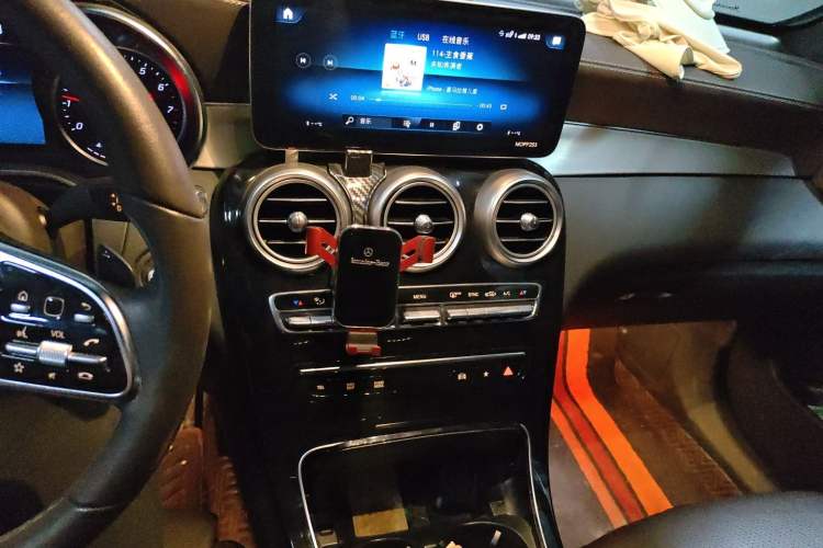 Used Mercedes-Benz GLC 2020 GLC 260 L 4MATIC Dynamic Model Audio And AC Panel