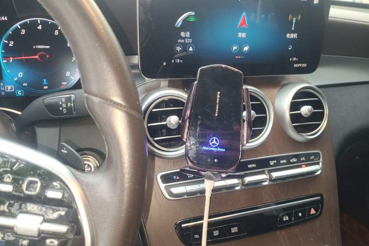 Used Mercedes-Benz GLC 2020 GLC 300 L 4MATIC Dynamic Edition Audio And AC Panel