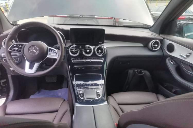 Used Mercedes-Benz GLC 2020 Facelifted GLC 260 L 4MATIC Dynamic Edition Audio And AC Panel