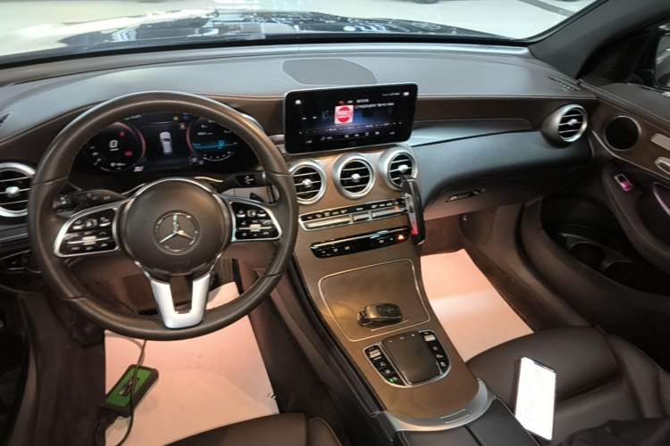 Used Mercedes-Benz GLC 2020 GLC 260 L 4MATIC Luxury Model Audio And AC Panel