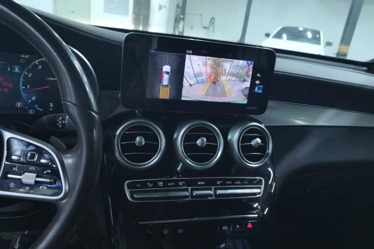 Used Mercedes-Benz GLC 2020 GLC 260 L 4MATIC Dynamic Model Audio And AC Panel