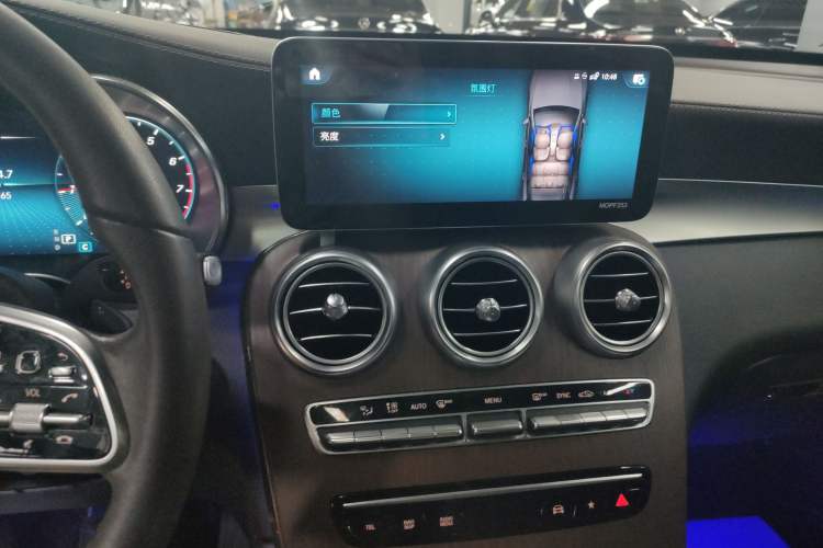 Used Mercedes-Benz GLC 2020 GLC 260 L 4MATIC Luxury Model Audio And AC Panel