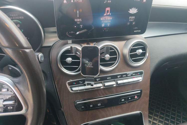 Used Mercedes-Benz GLC 2020 GLC 260 L 4MATIC Luxury Model Audio And AC Panel