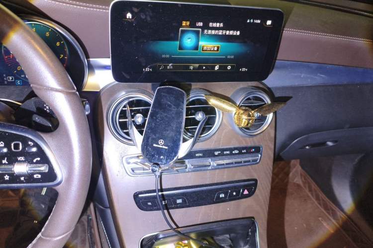 Used Mercedes-Benz GLC 2020 Facelift GLC 260 L 4MATIC Luxury Edition Audio And AC Panel
