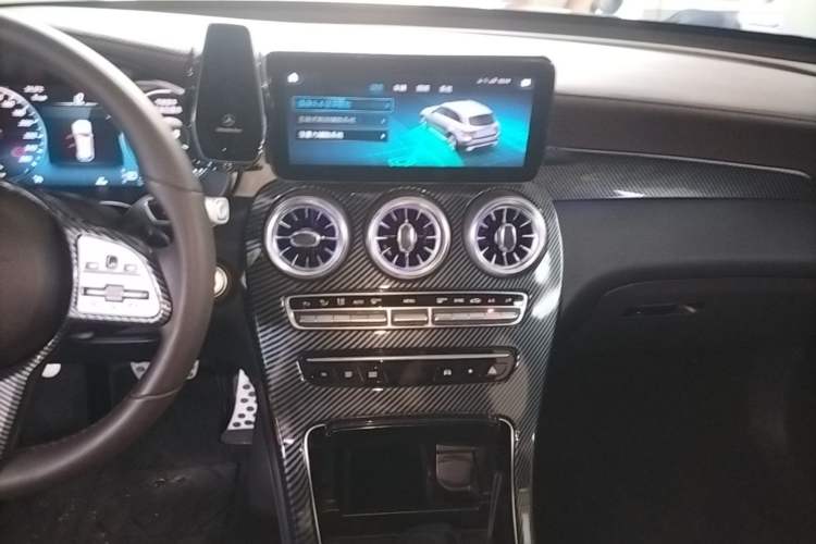 Used Mercedes-Benz GLC 2020 GLC 260 L 4MATIC Dynamic Model Audio And AC Panel