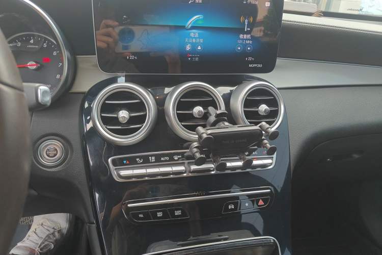 Used Mercedes-Benz GLC 2020 GLC 260 L 4MATIC Dynamic Model Audio And AC Panel