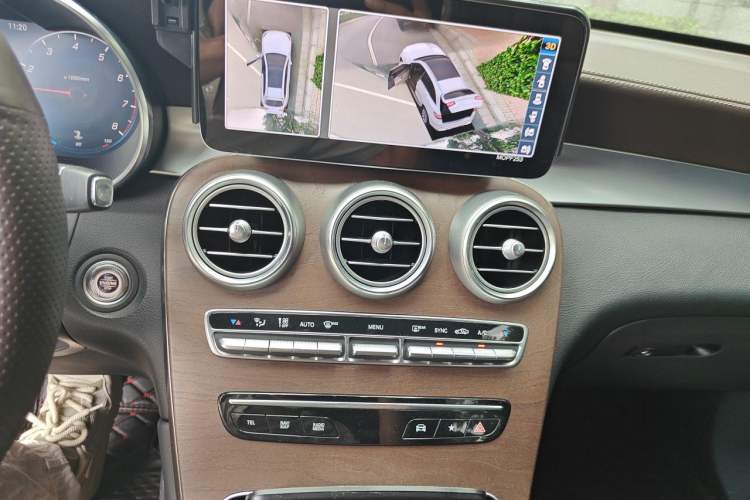 Used Mercedes-Benz GLC 2020 GLC 260 L 4MATIC Luxury Model Audio And AC Panel