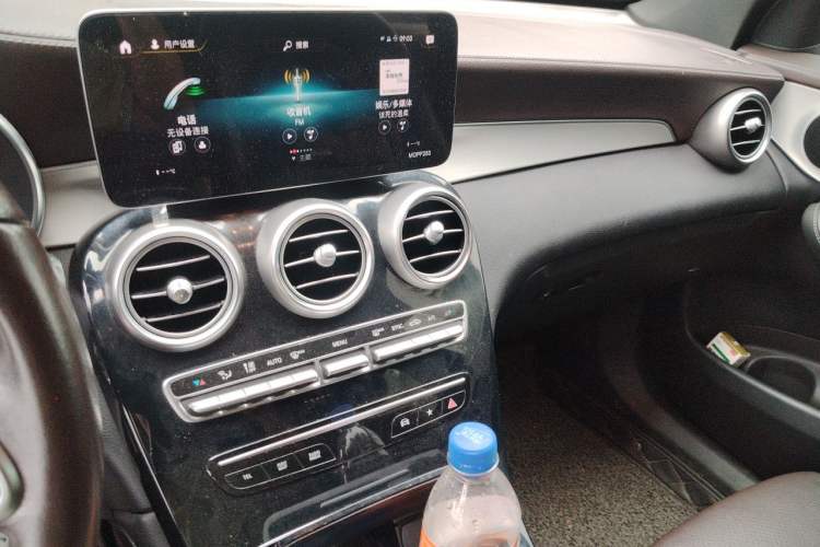 Used Mercedes-Benz GLC 2020 Facelifted GLC 260 L 4MATIC Dynamic Edition Audio And AC Panel