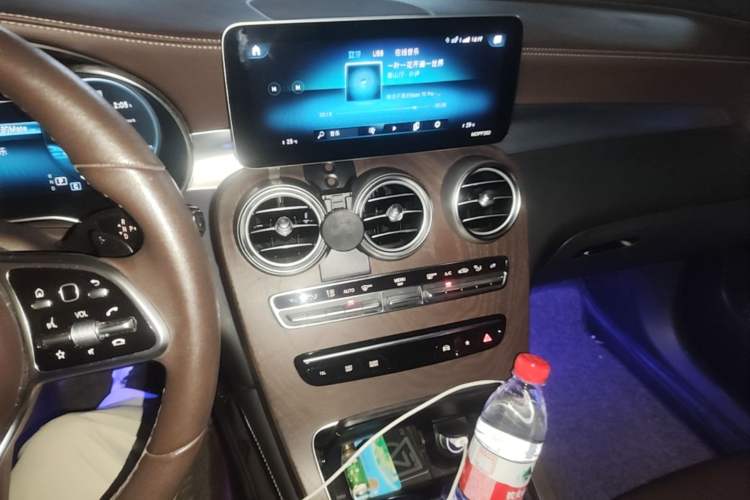 Used Mercedes-Benz GLC 2020 Facelift GLC 300 L 4MATIC Dynamic Edition Audio And AC Panel