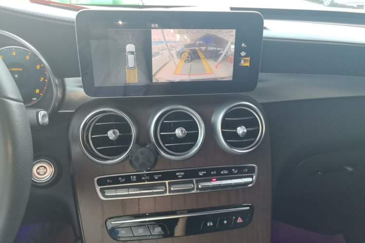 Used Mercedes-Benz GLC 2020 Facelift GLC 300 L 4MATIC Dynamic Edition Audio And AC Panel