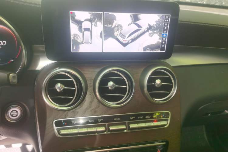 Used Mercedes-Benz GLC 2020 GLC 260 L 4MATIC Luxury Model Audio And AC Panel