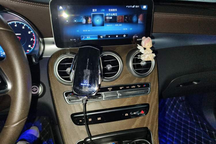Used Mercedes-Benz GLC 2020 Facelift GLC 300 L 4MATIC Dynamic Edition Audio And AC Panel