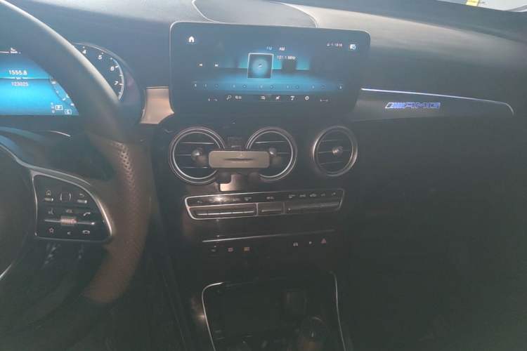 Used Mercedes-Benz GLC 2020 Facelifted GLC 260 L 4MATIC Dynamic Edition Audio And AC Panel