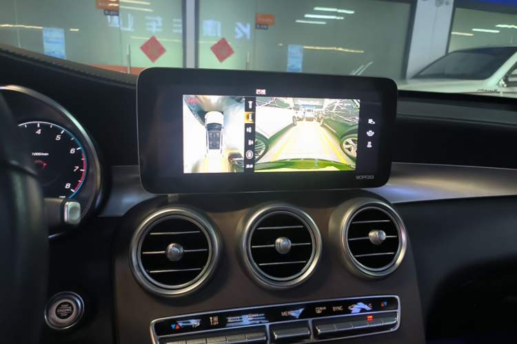 Used Mercedes-Benz GLC 2020 Facelift GLC 260 L 4MATIC Luxury Edition Audio And AC Panel