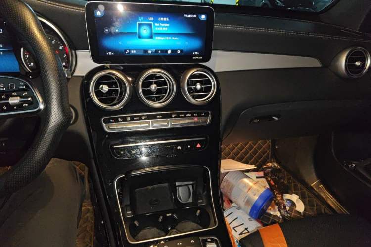 Used Mercedes-Benz GLC 2020 GLC 260 L 4MATIC Dynamic Model Audio And AC Panel