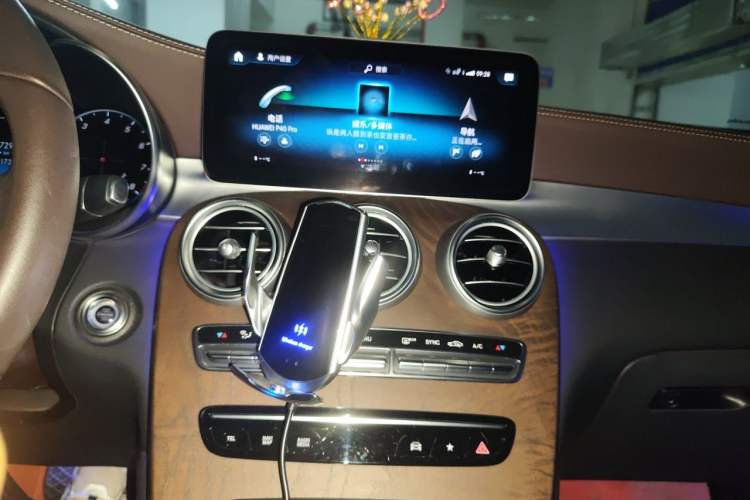 Used Mercedes-Benz GLC 2020 Facelifted GLC 260 L 4MATIC Dynamic Edition Audio And AC Panel