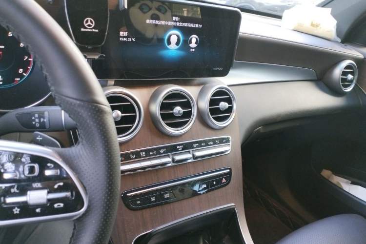 Used Mercedes-Benz GLC 2020 GLC 300 L 4MATIC Luxury Model Audio And AC Panel