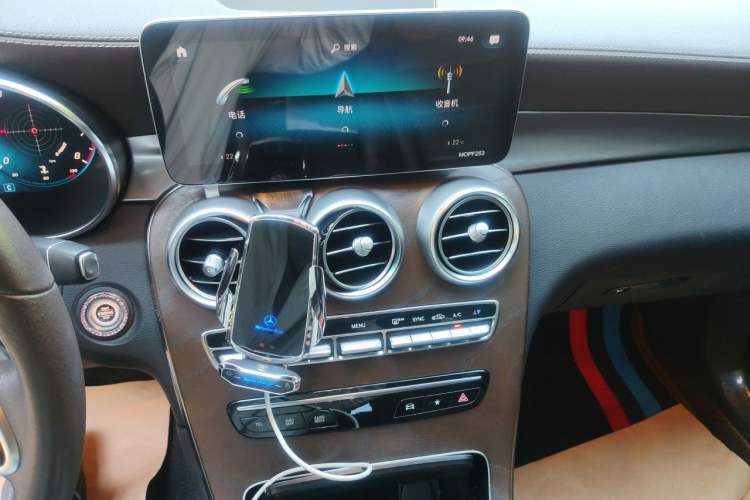 Used Mercedes-Benz GLC 2020 GLC 260 L 4MATIC Luxury Model Audio And AC Panel