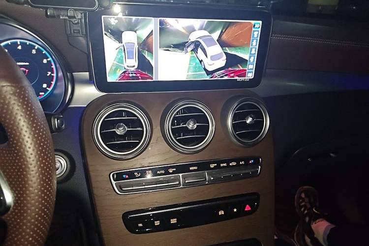 Used Mercedes-Benz GLC 2020 GLC 260 L 4MATIC Luxury Model Audio And AC Panel