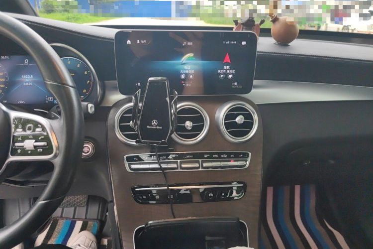 Used Mercedes-Benz GLC 2020 GLC 300 L 4MATIC Dynamic Edition Audio And AC Panel