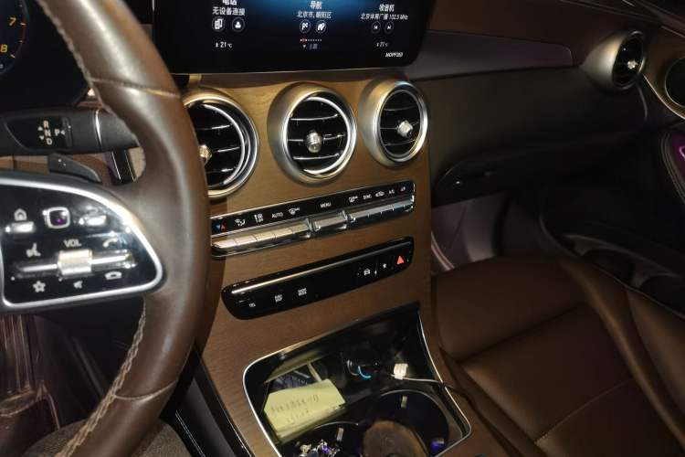 Used Mercedes-Benz GLC 2020 GLC 300 L 4MATIC Dynamic Edition Audio And AC Panel