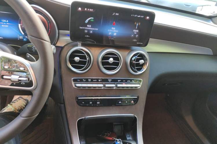 Used Mercedes-Benz GLC 2020 Facelift GLC 300 L 4MATIC Dynamic Edition Audio And AC Panel