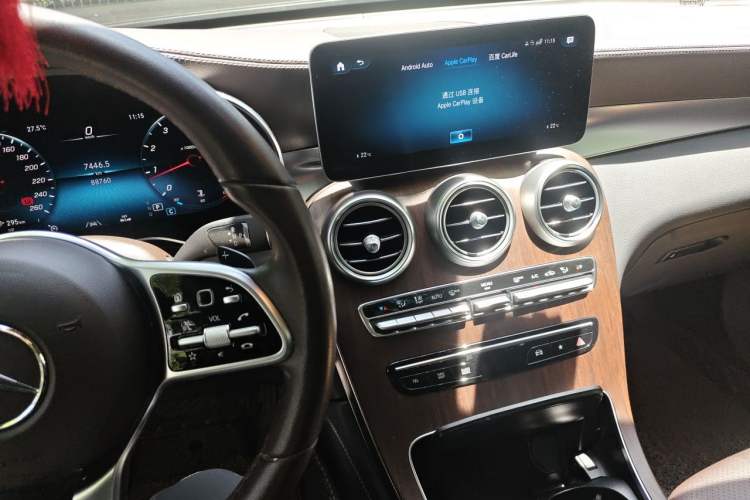 Used Mercedes-Benz GLC 2020 Facelifted GLC 300 L 4MATIC Luxury Edition Audio And AC Panel
