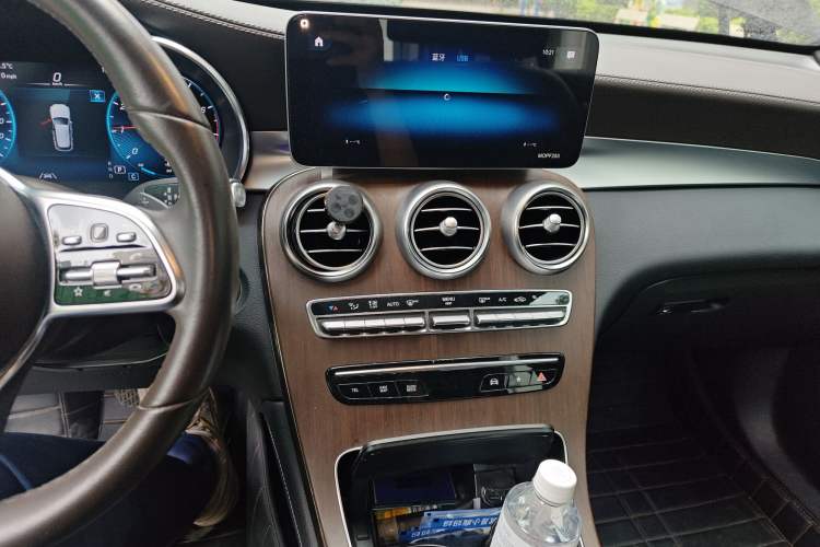Used Mercedes-Benz GLC 2020 GLC 300 L 4MATIC Luxury Model Audio And AC Panel
